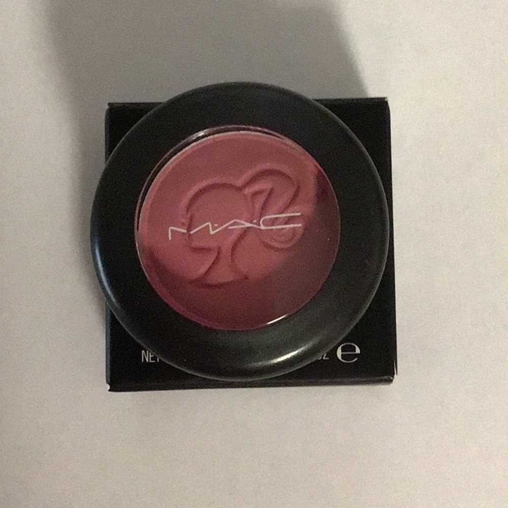 Mac eyeshadow